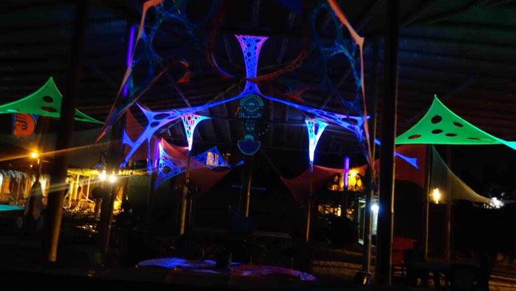 Psygon Surf Camp Hostel Mancora Εξωτερικό φωτογραφία